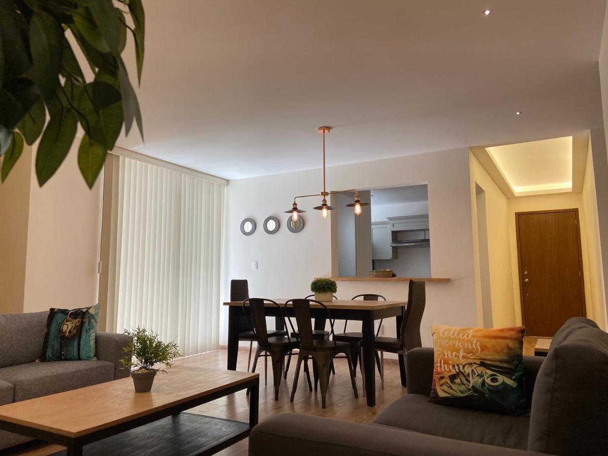 Casa Donceles Apt 3, Prime Location, Super Spacious!! * Mexico City